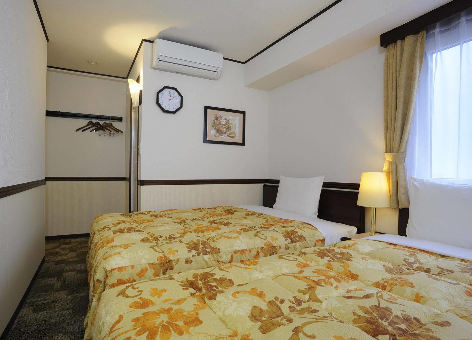 Toyoko Inn Kofu-Eki Minami-Guchi No.1 Buitenkant foto