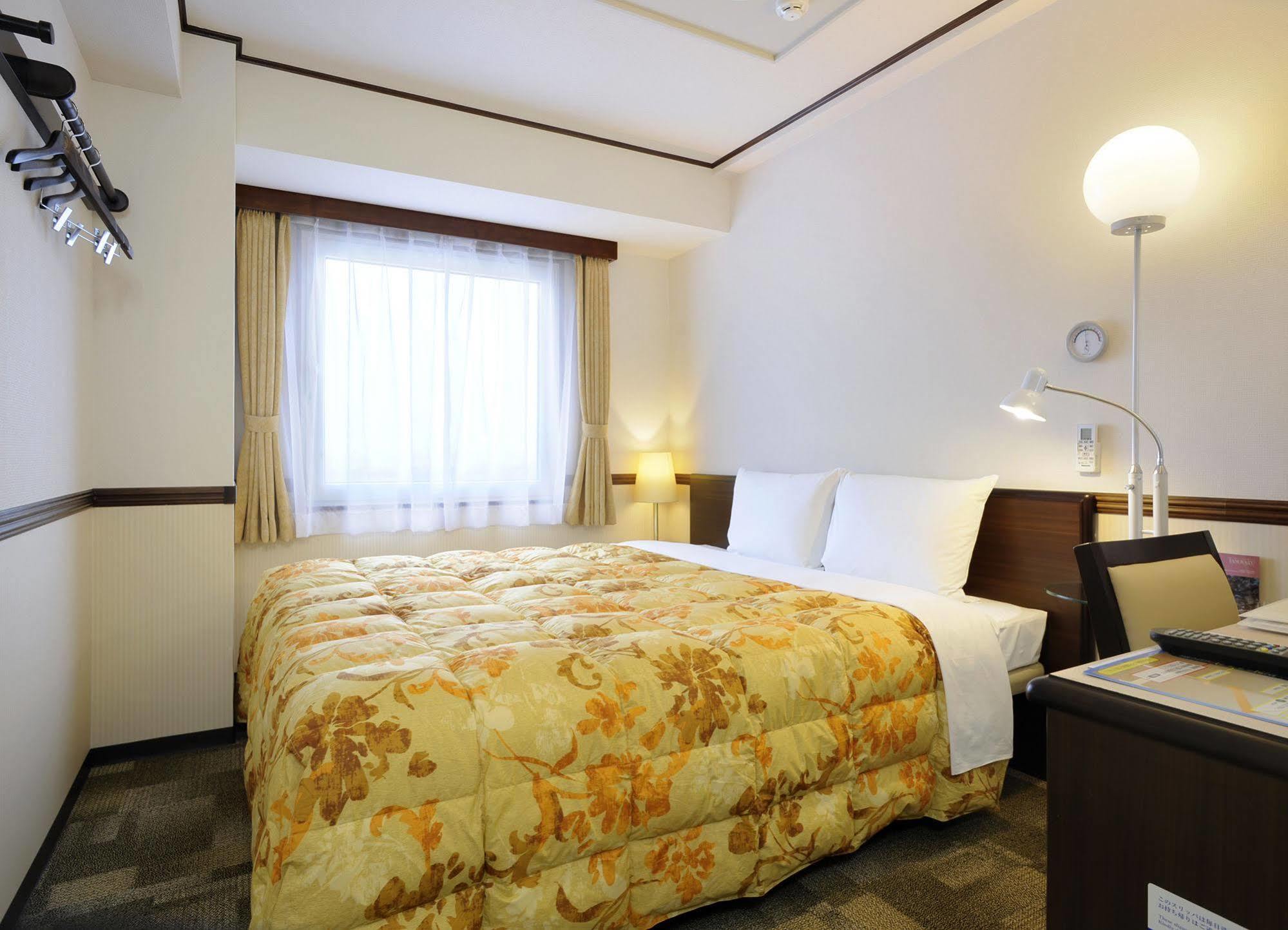 Toyoko Inn Kofu-Eki Minami-Guchi No.1 Buitenkant foto