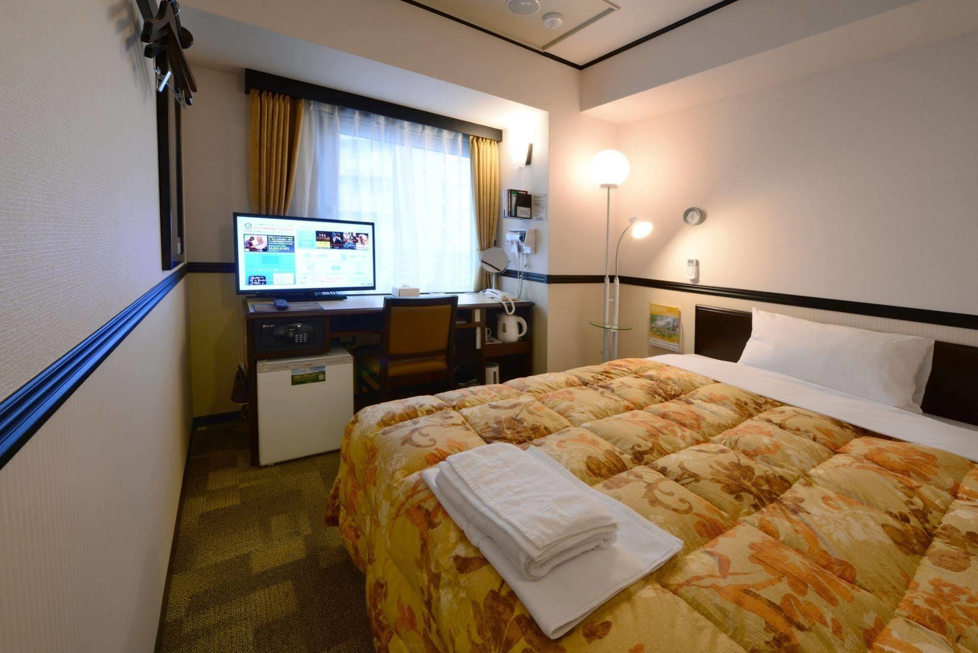 Toyoko Inn Kofu-Eki Minami-Guchi No.1 Buitenkant foto