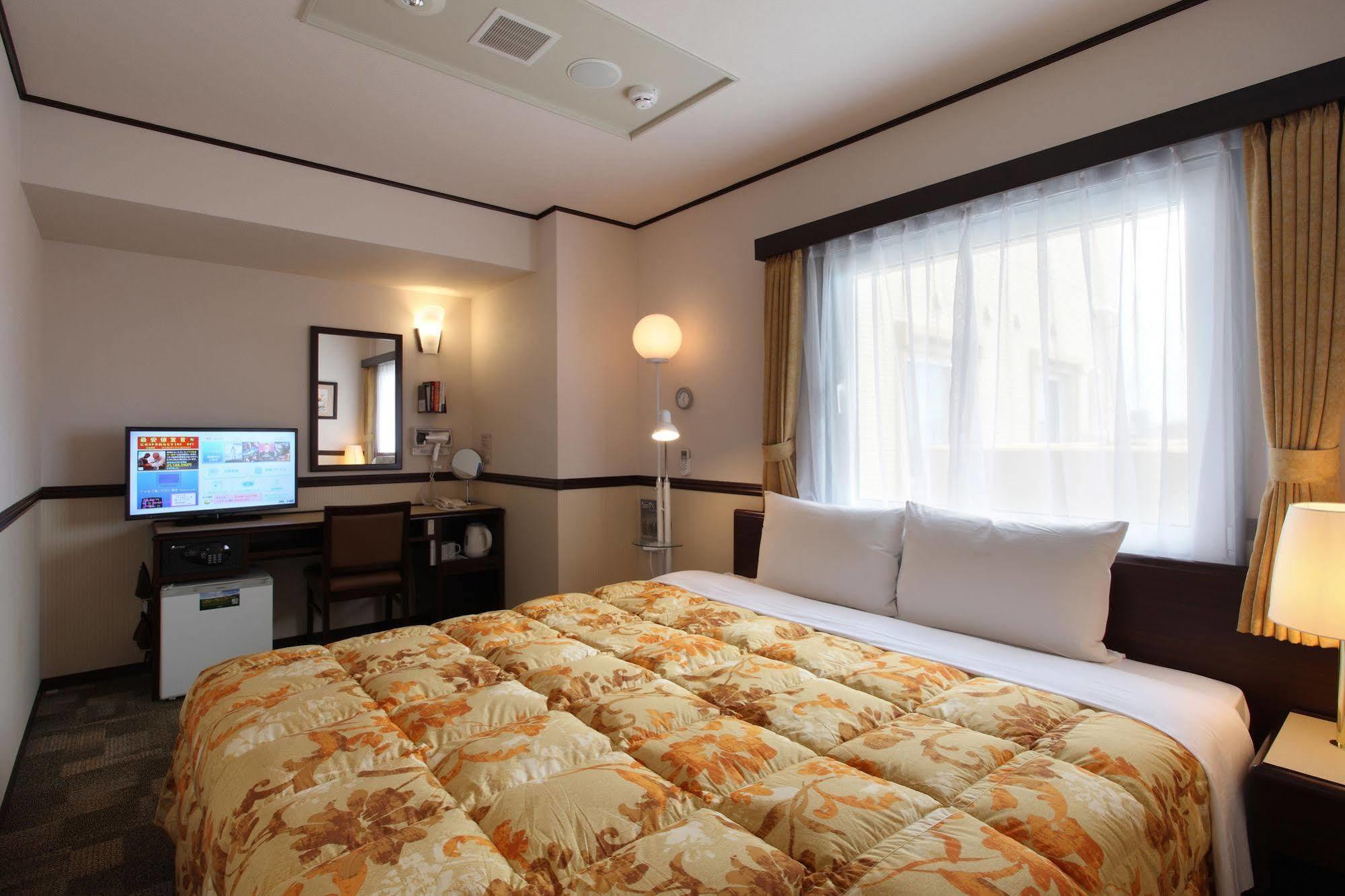 Toyoko Inn Kofu-Eki Minami-Guchi No.1 Buitenkant foto
